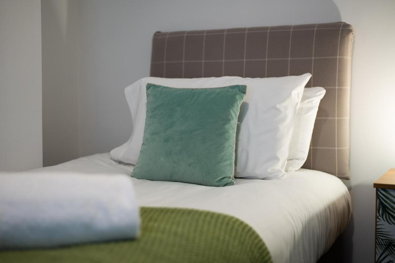 City Centre, Parking, Smart Tv'S In All Rooms Swansea Exterior photo