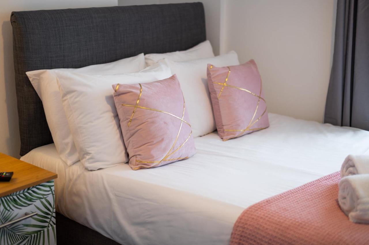 City Centre, Parking, Smart Tv'S In All Rooms Swansea Exterior photo